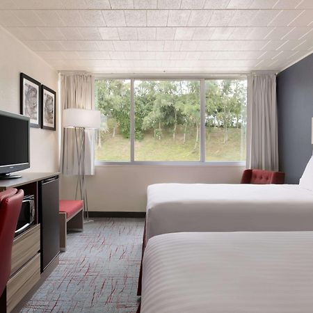Ramada By Wyndham Uniontown Hotel Eksteriør billede