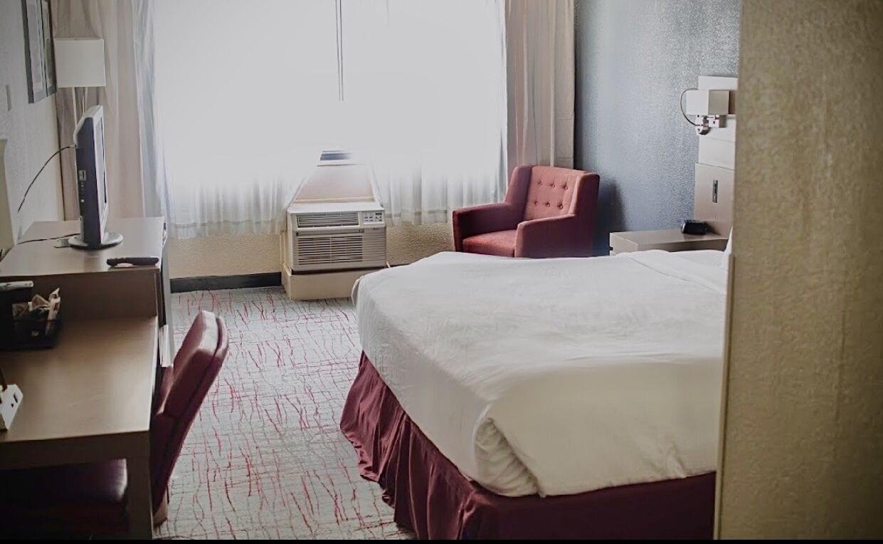 Ramada By Wyndham Uniontown Hotel Eksteriør billede