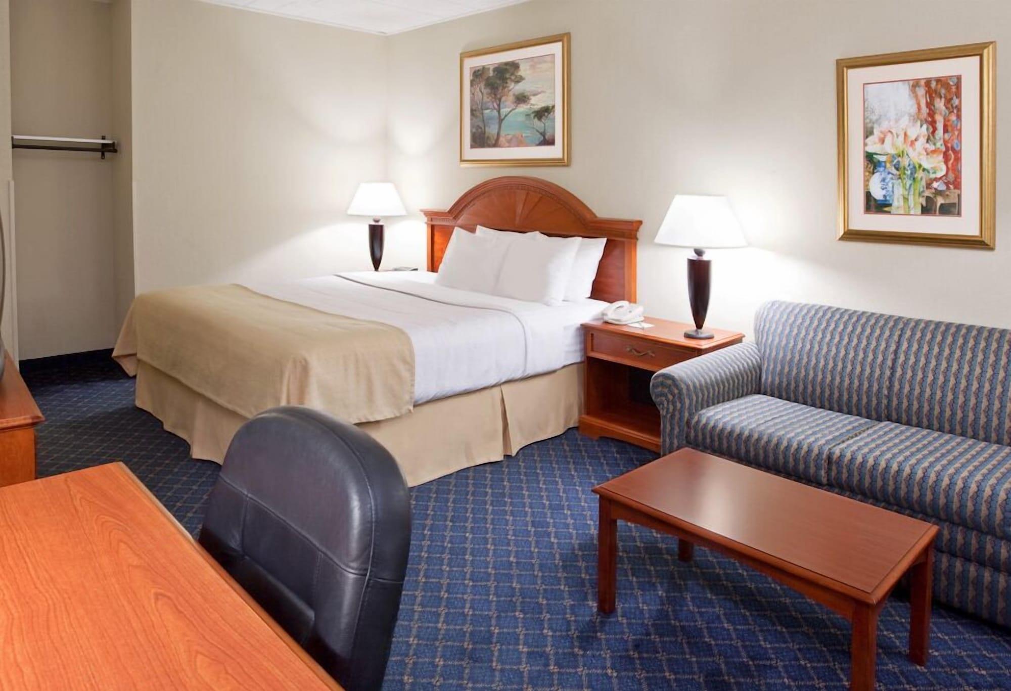 Ramada By Wyndham Uniontown Hotel Eksteriør billede